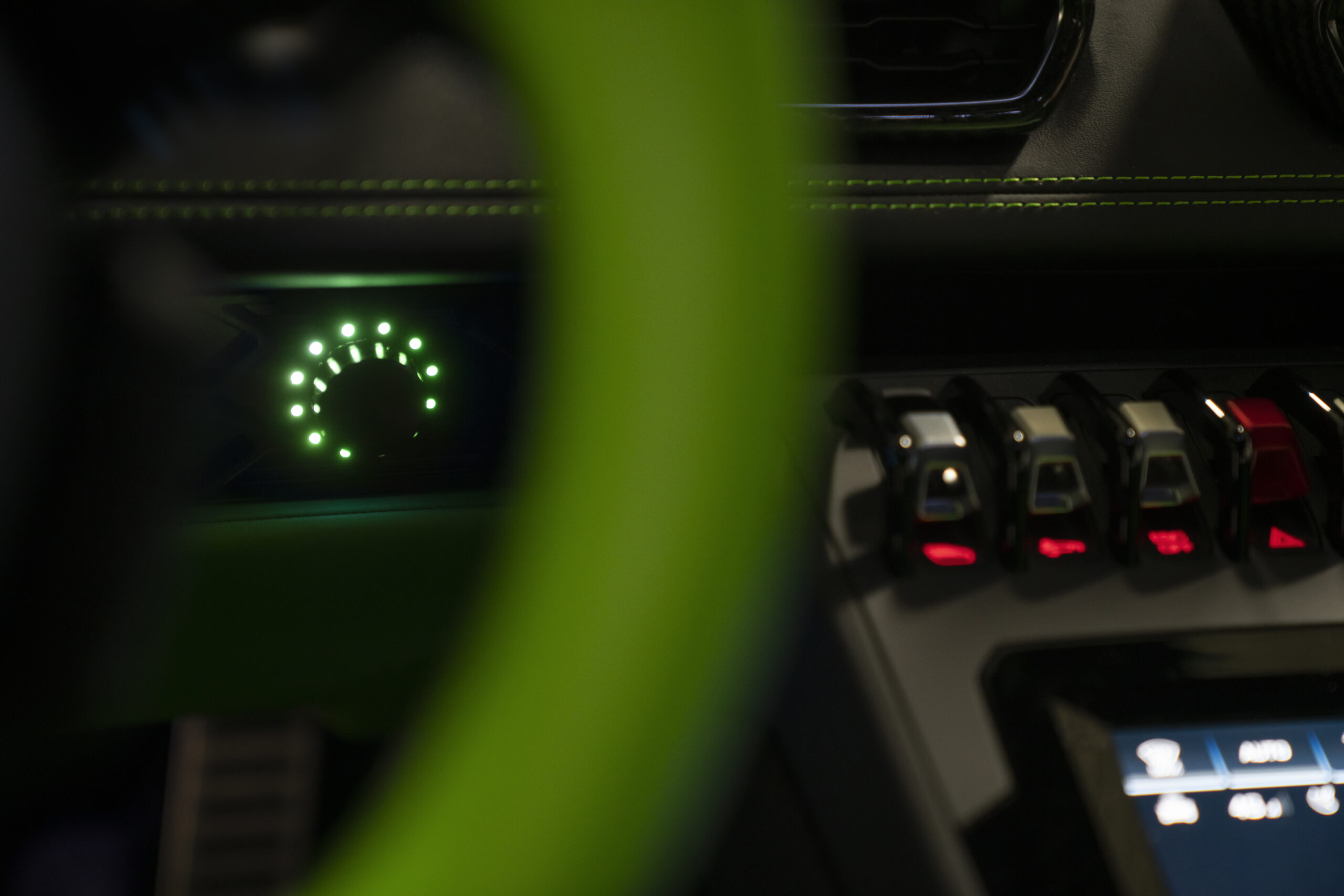 Lamborghini Huracan Evo Rwd Sound System Sensonum Upgrade Amplifier DSP Volume Controller 18